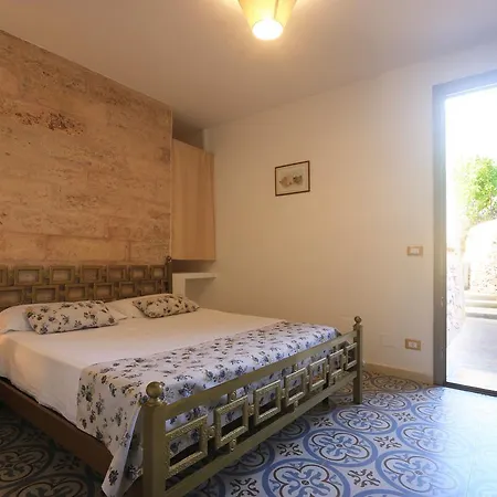 Alojamento de Acomodação e Pequeno-almoço Allu Ruvezzu Torre Mozza